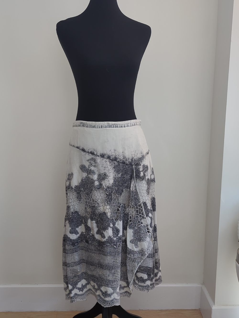 Soft Surroundings Faux Wrap Cream & Grey Wash Print & Lace Overlay Midi Skirt